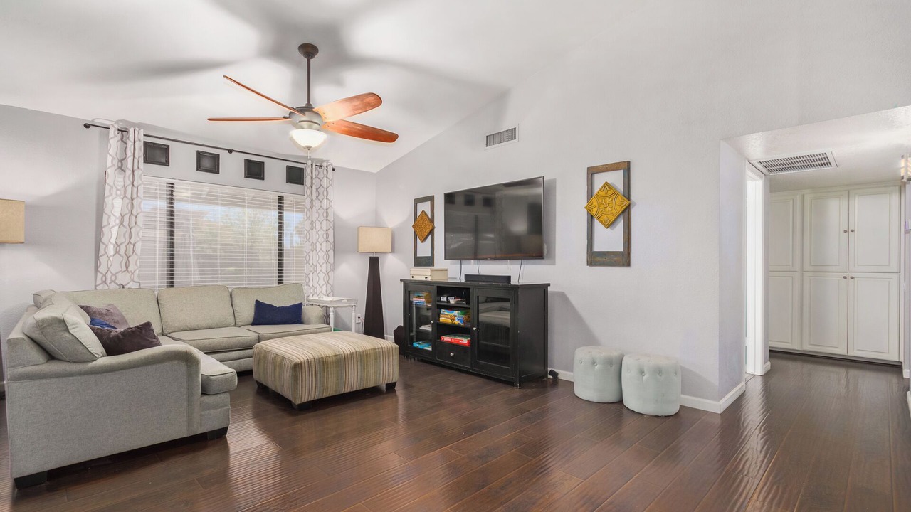 Photo of Livingroom in Chandler