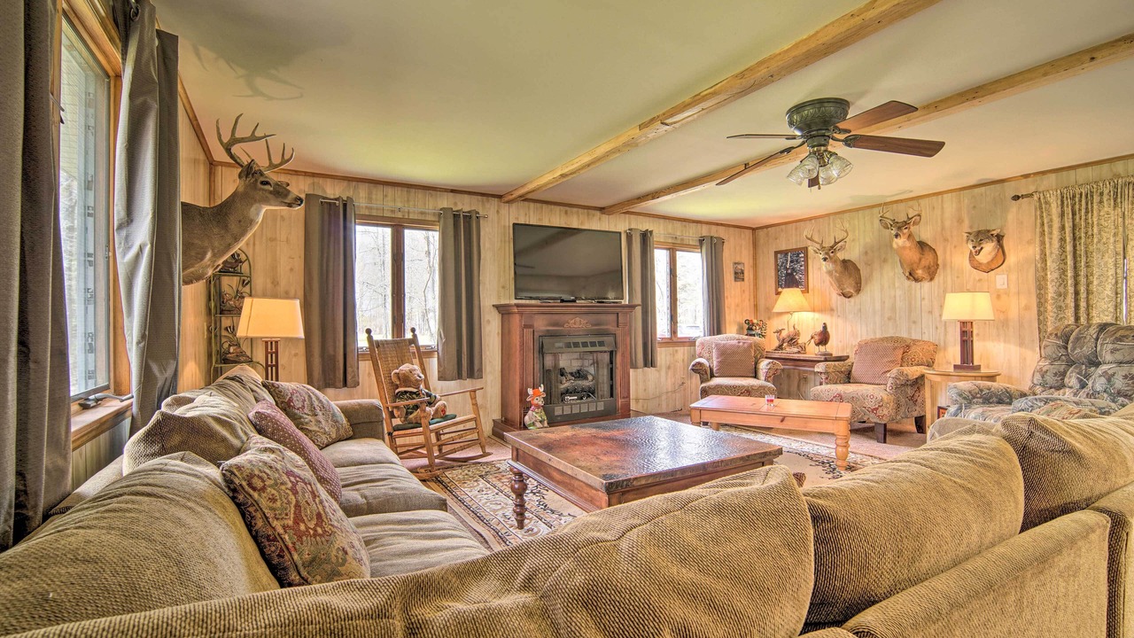 Photo of Livingroom in Russell