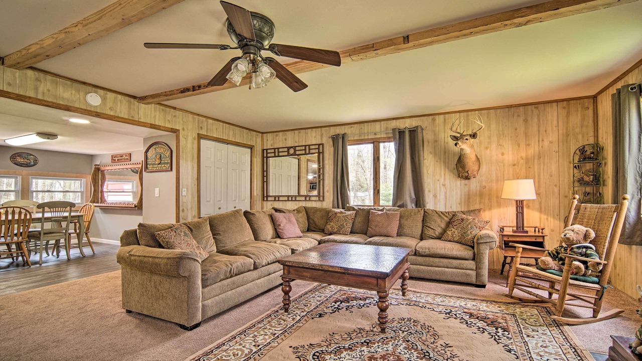 Photo of Livingroom in Russell