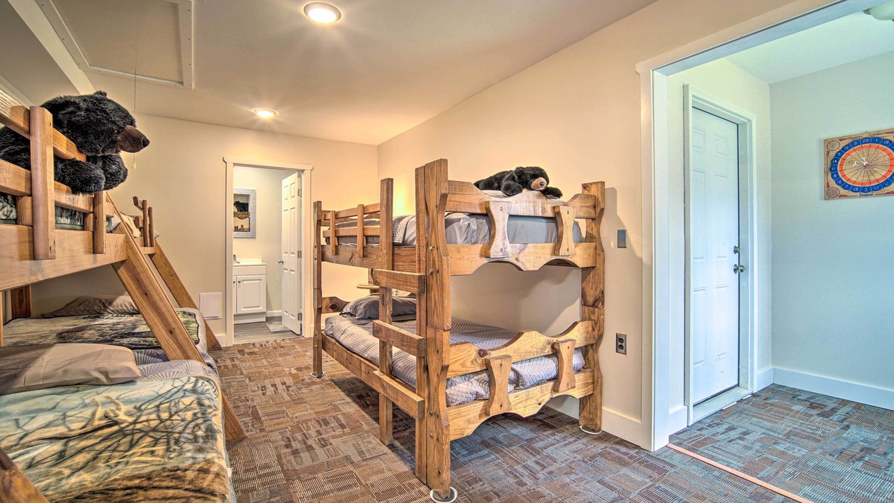 Photo of Bedroom in Russell