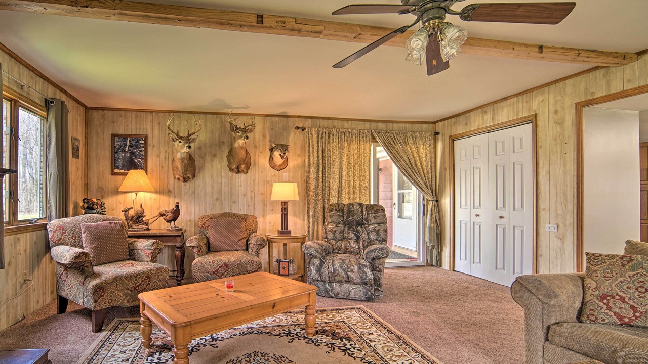 Photo of Livingroom in Russell
