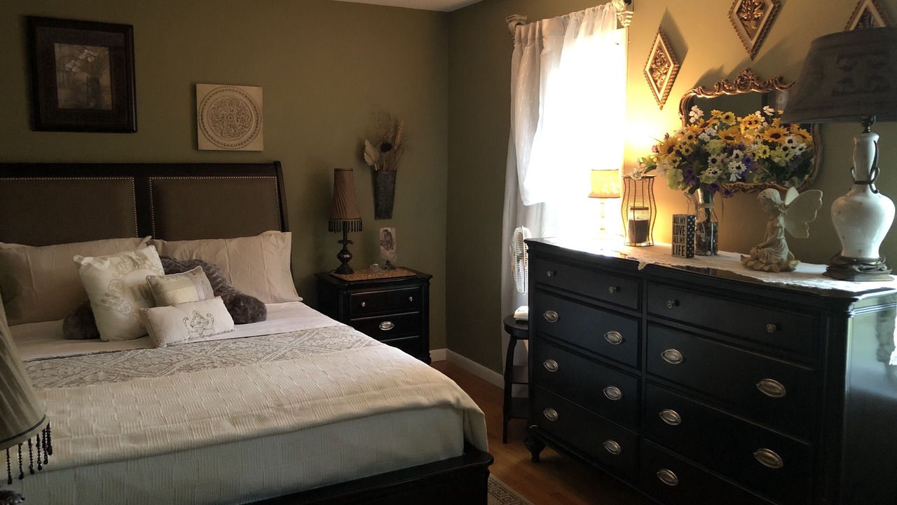 Photo of Bedroom in Berkeley Springs