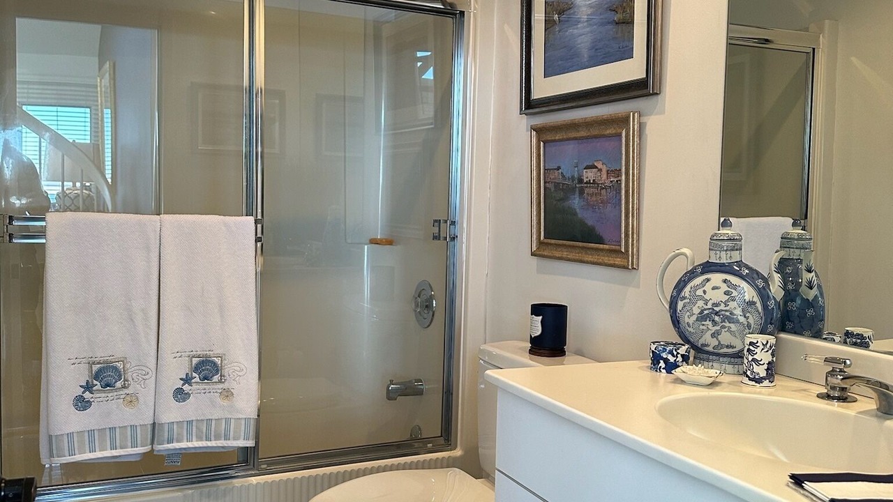 Photo of Bathroom in Stone Harbor