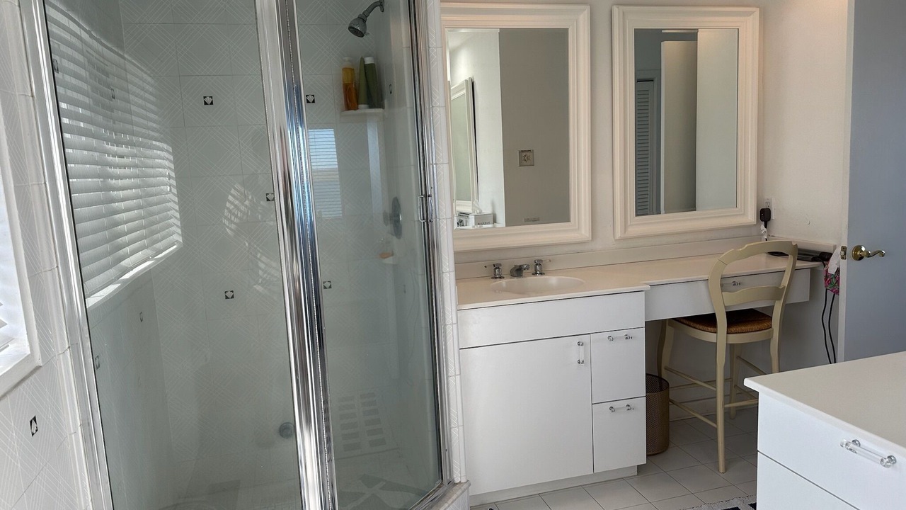 Photo of Bathroom in Stone Harbor