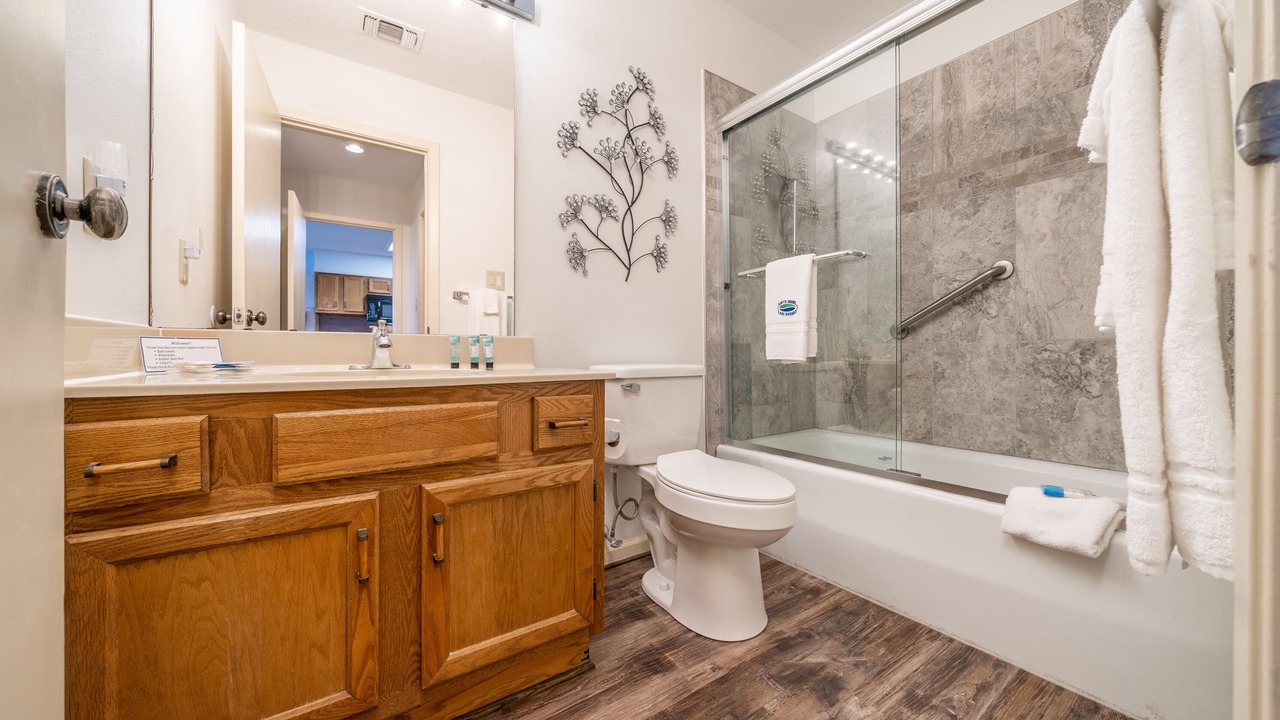 Photo of Bathroom in Lake Hamilton