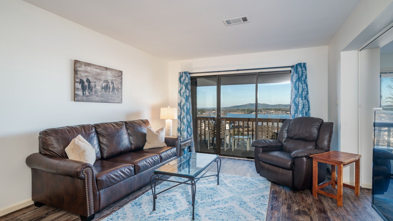 Photo of Livingroom in Lake Hamilton