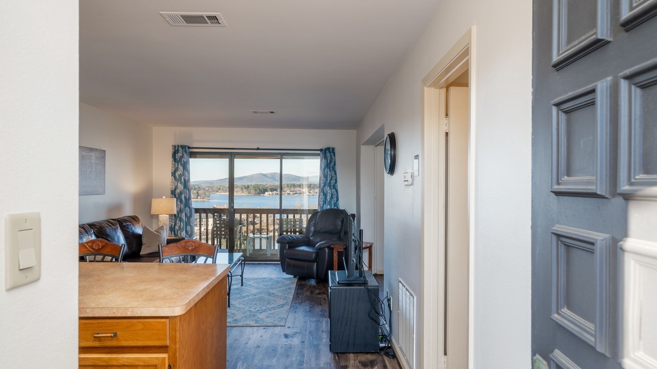 Photo of Livingroom in Lake Hamilton