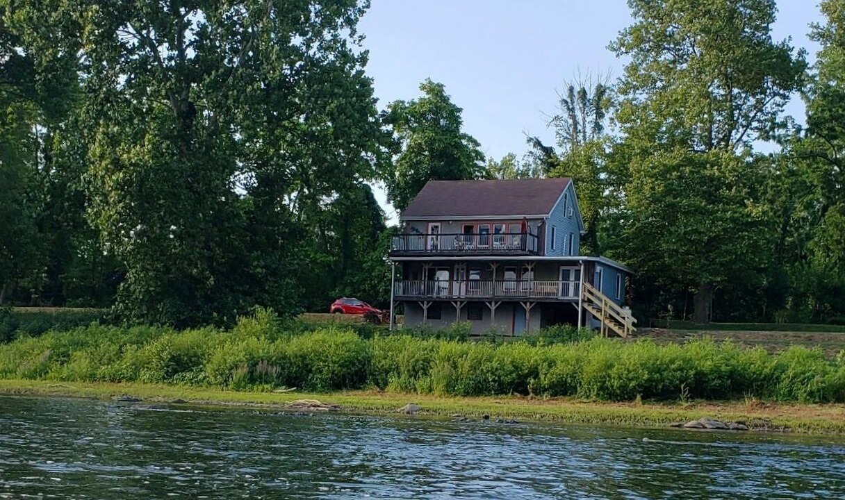 Photo of Others in Dauphin