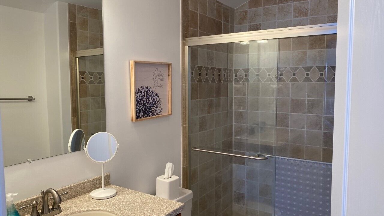 Photo of Bathroom in Avalon