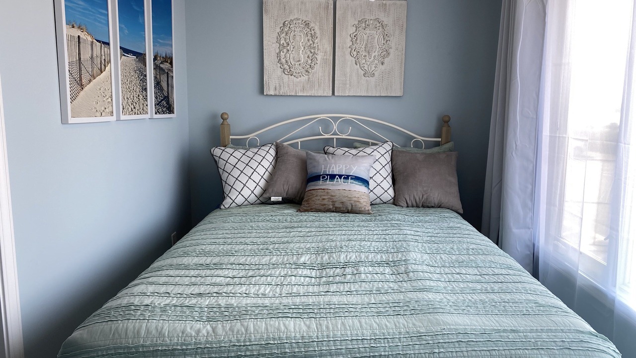 Photo of Bedroom in Normandy Beach