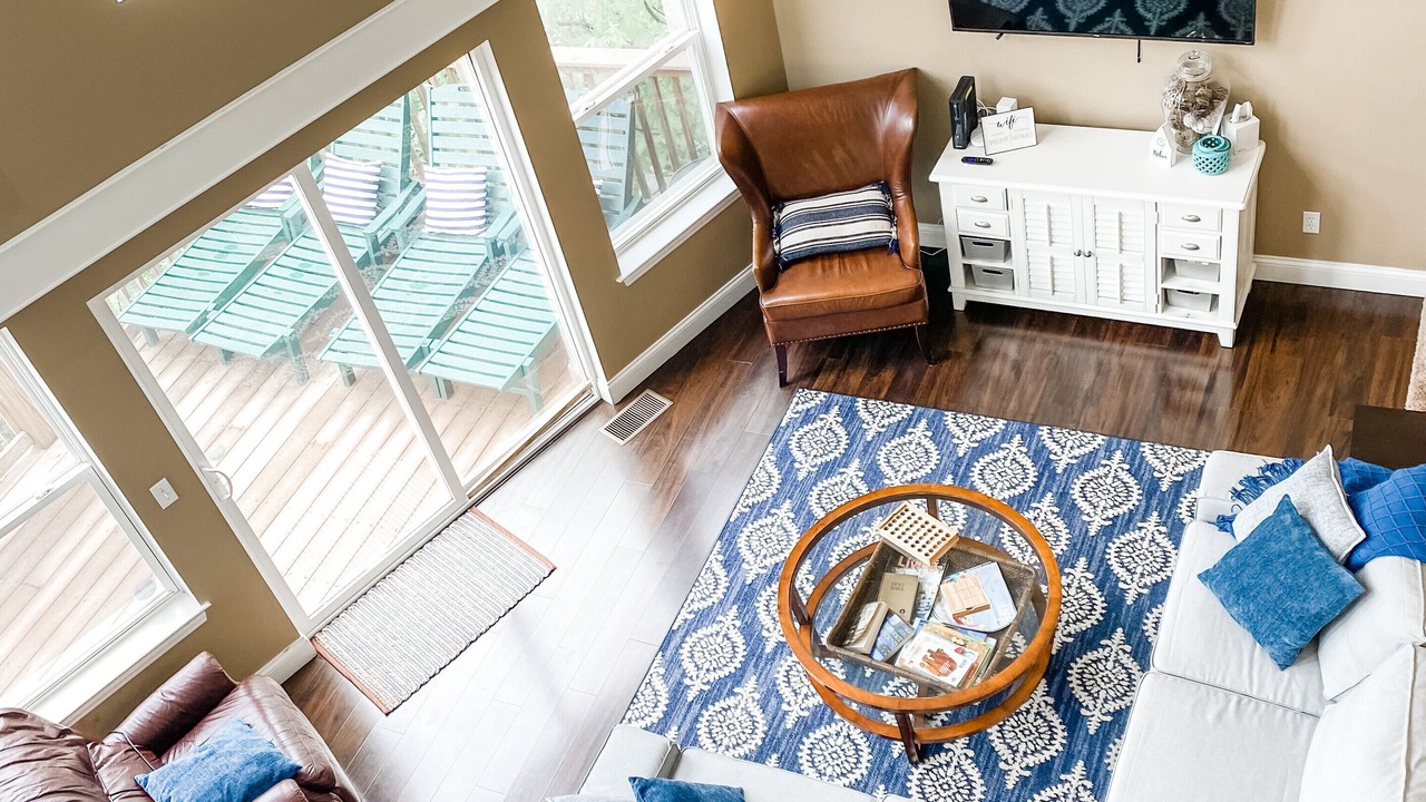 Photo of Livingroom in Flat Hollow Marina