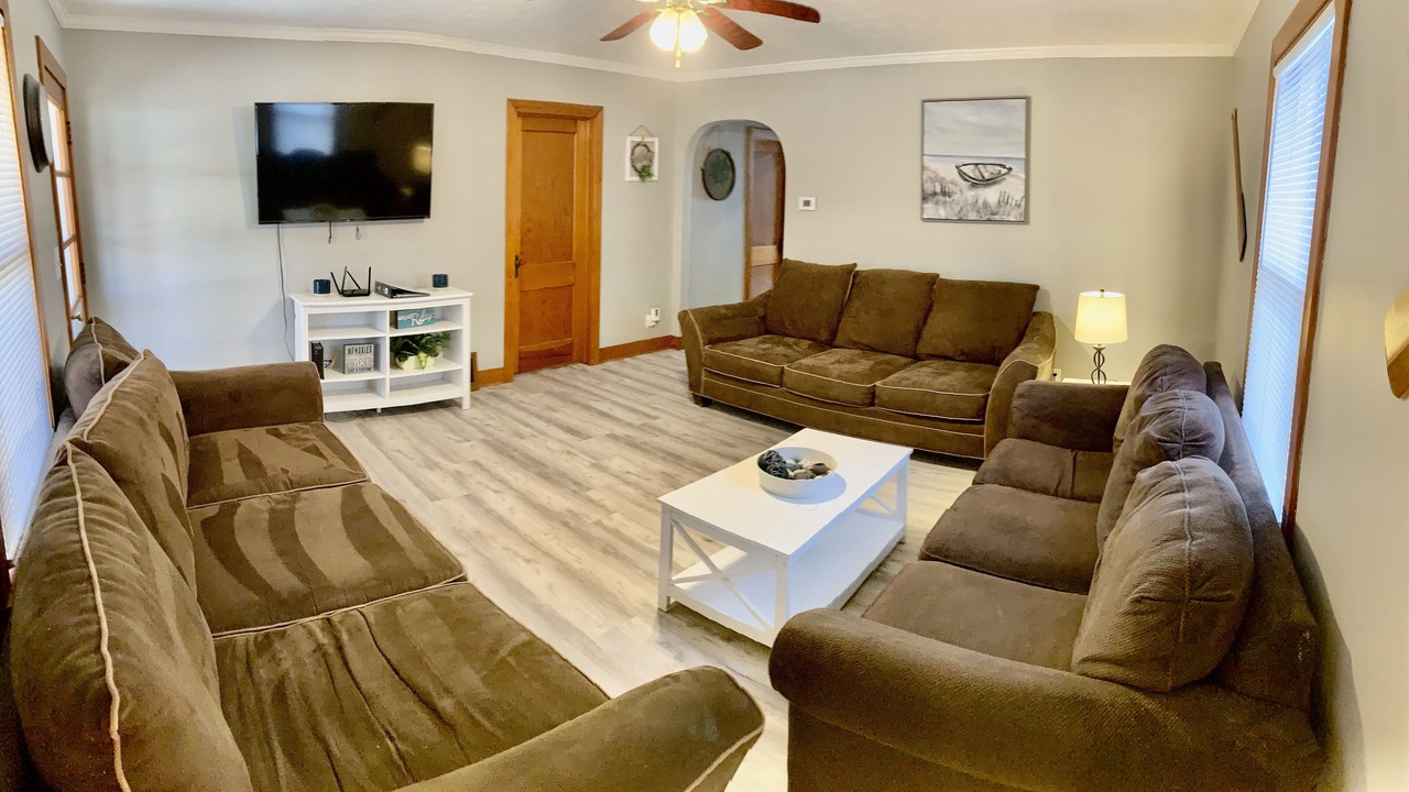 Photo of Livingroom in Port Clinton