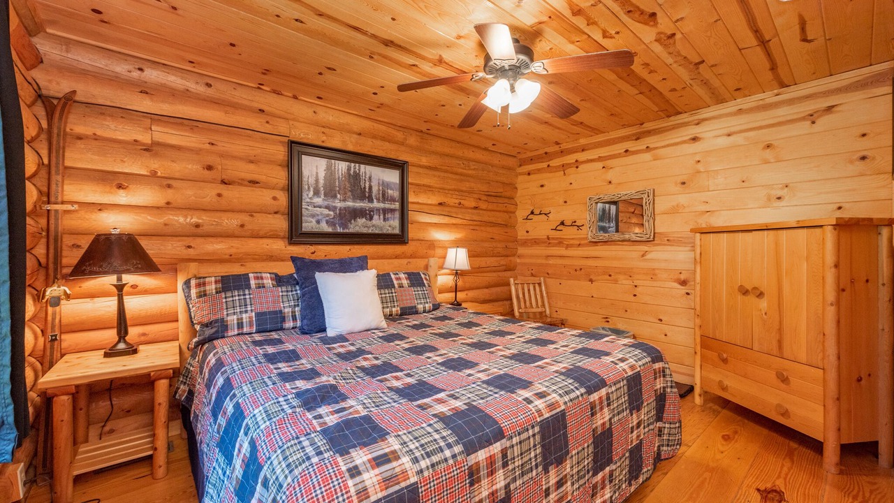 Photo of Bedroom in Thayerville