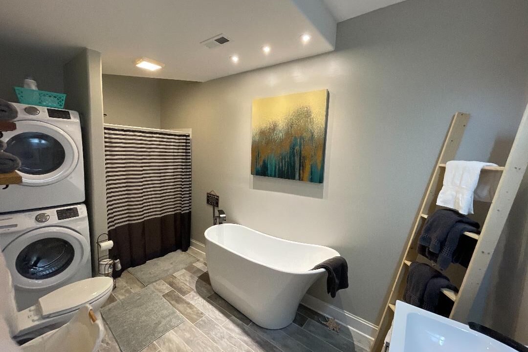Photo of Bathroom in Candler