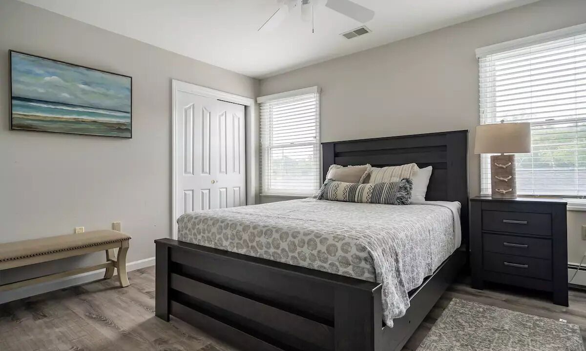 Photo of Bedroom in Waretown