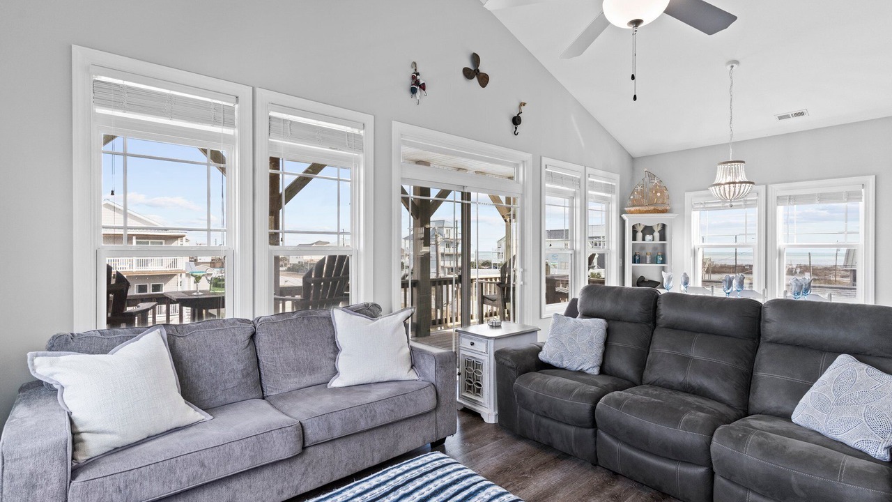 Photo of Livingroom in North Topsail Beach