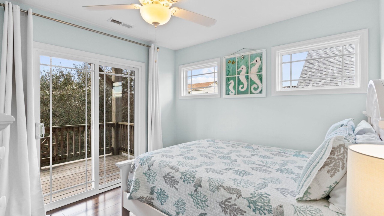 Photo of Bedroom in North Topsail Beach