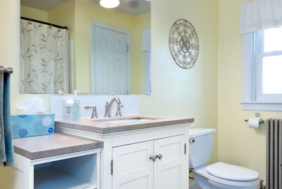 Photo of Bathroom in Reinholds