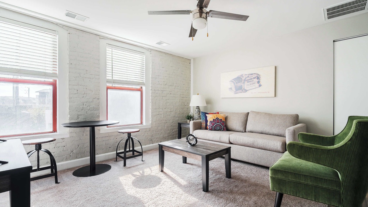 Photo of Livingroom in Chatham-Arch