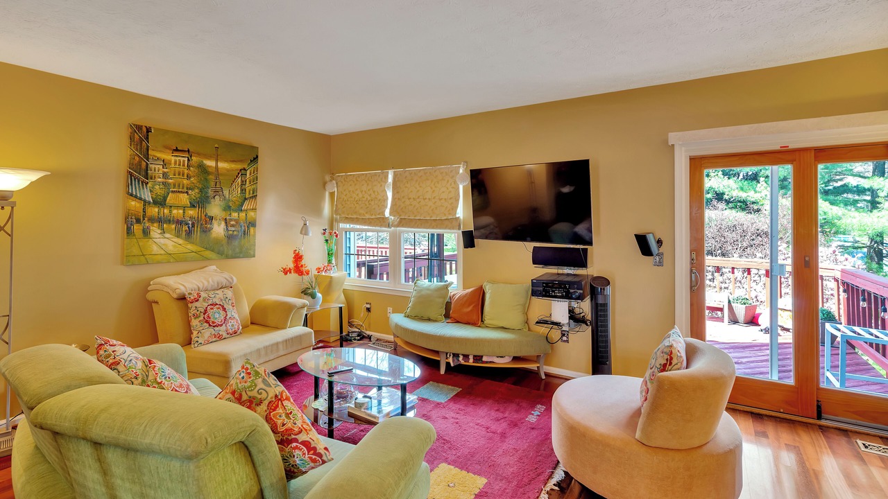 Photo of Livingroom in Fairfax