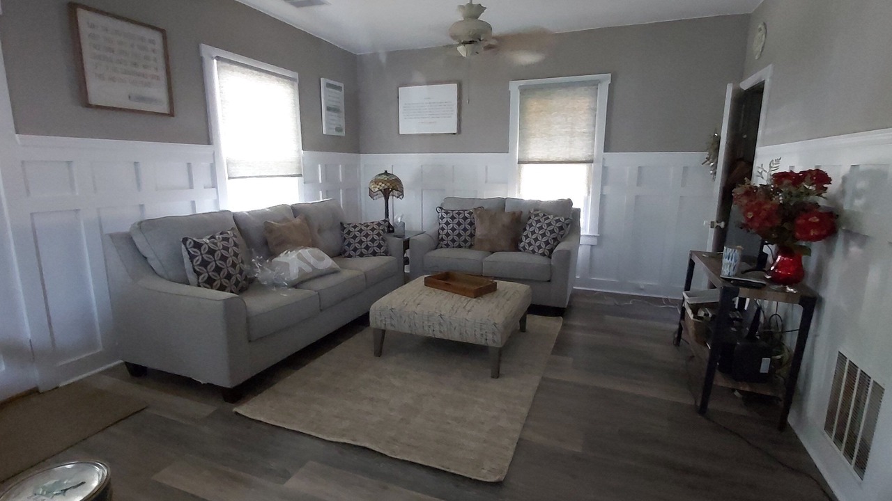 Photo of Livingroom in Ocean Grove