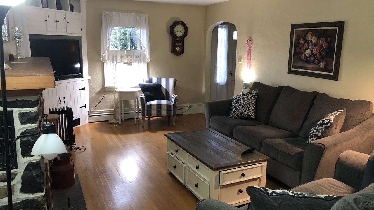 Photo of Livingroom in Finesville