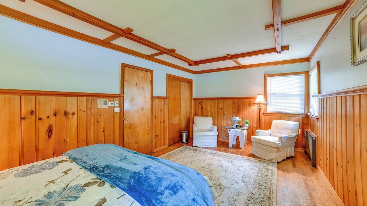 Photo of Bedroom in Roscoe