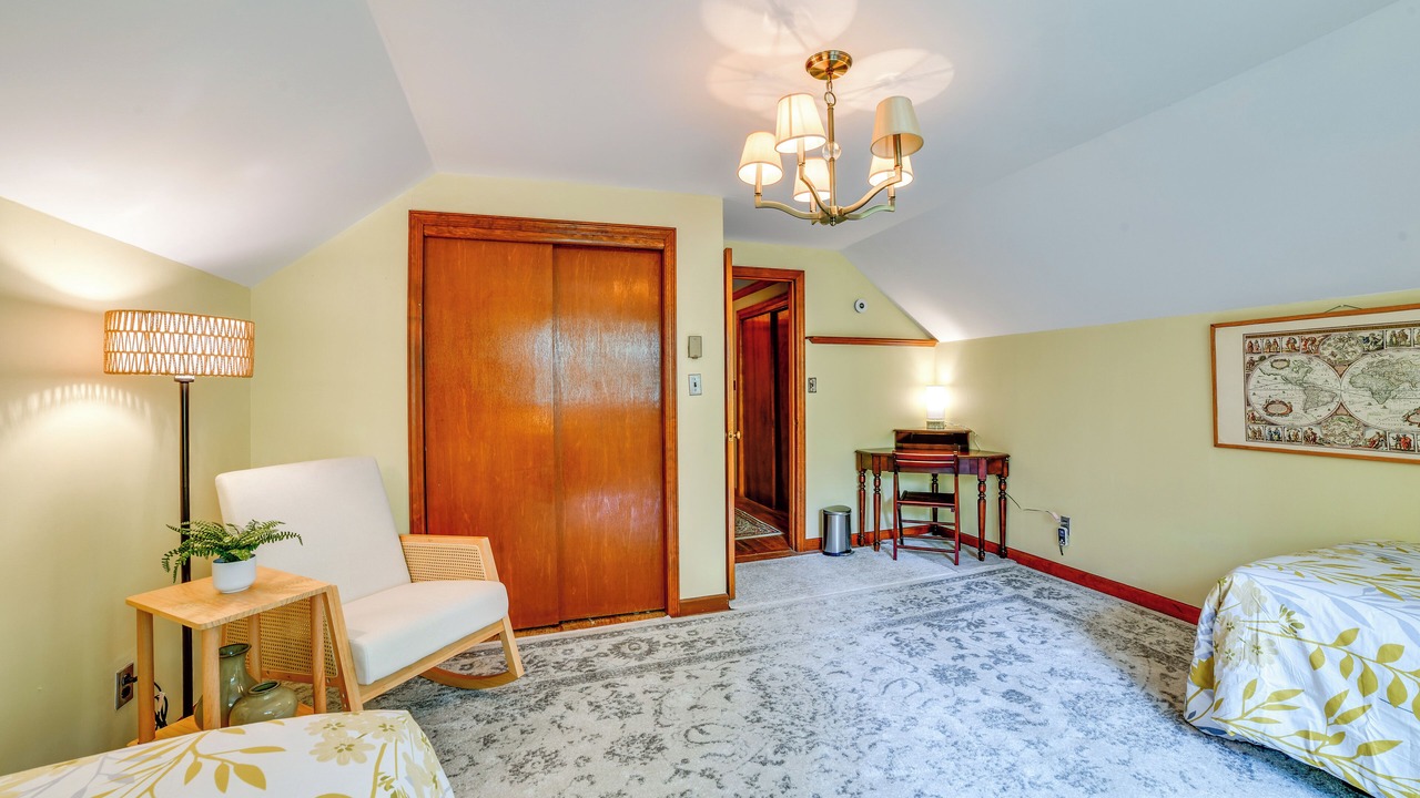Photo of Bedroom in Roscoe