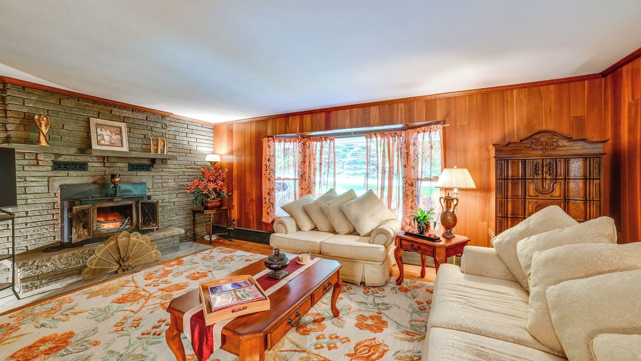 Photo of Livingroom in Roscoe