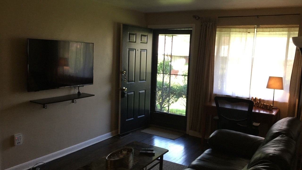 Photo of Livingroom in Shiloh