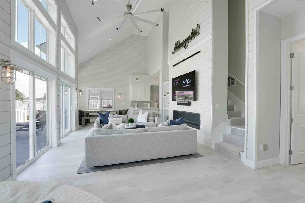 Photo of Bedroom in Summit Station