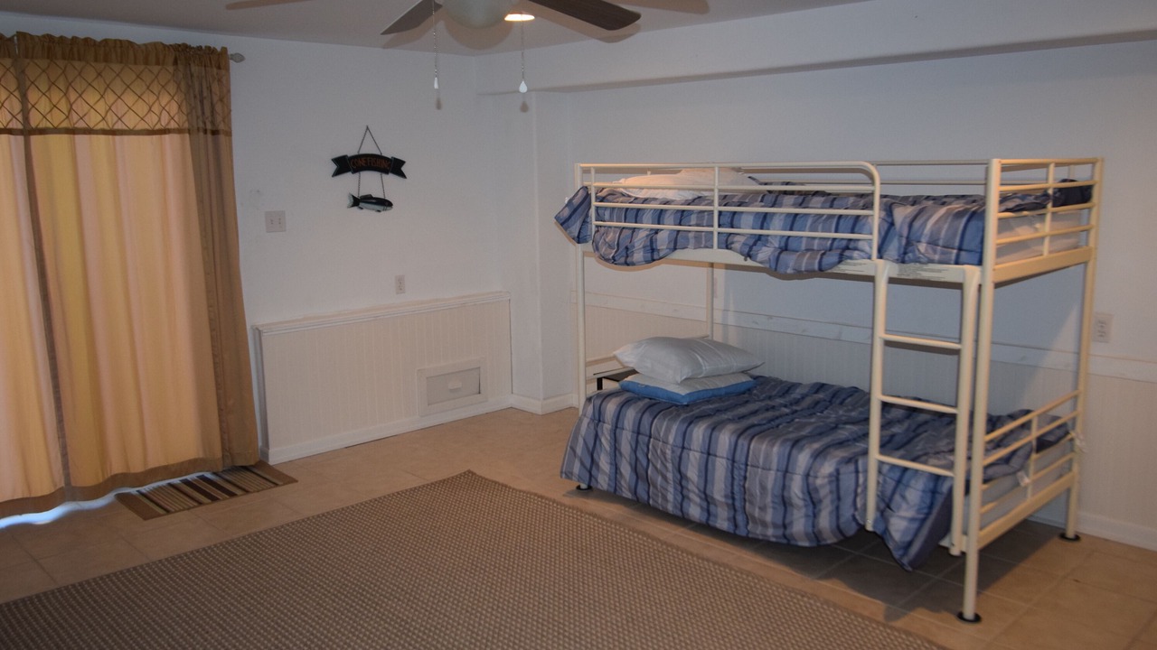 Photo of Bedroom in Townsend's Inlet