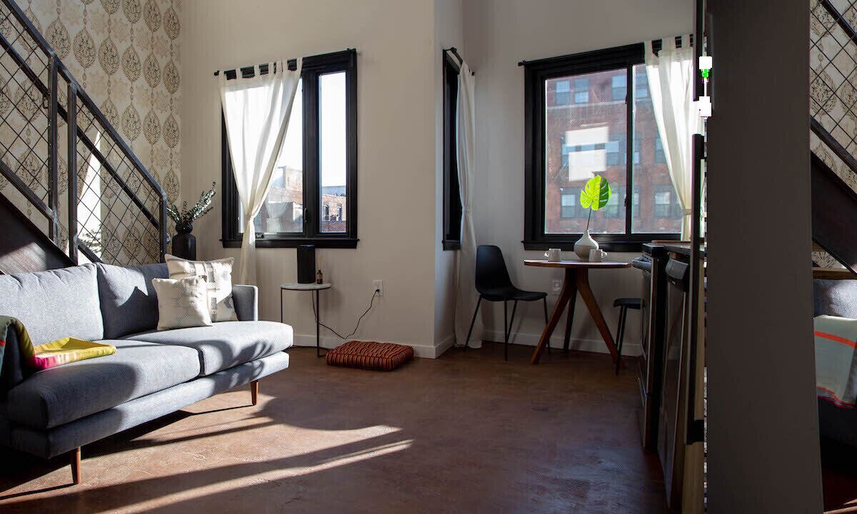 Photo of Livingroom in Center City