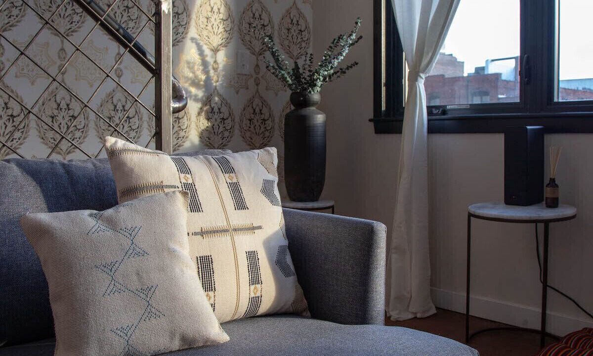 Photo of Livingroom in Center City
