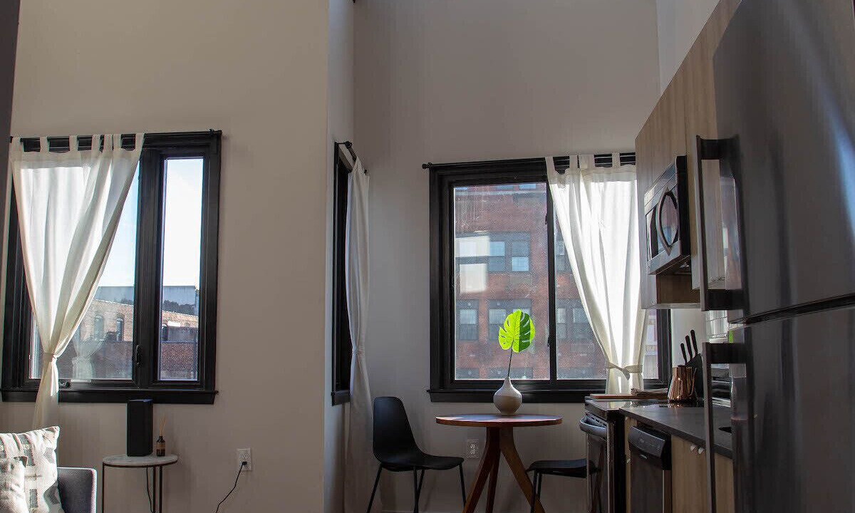 Photo of Livingroom in Center City