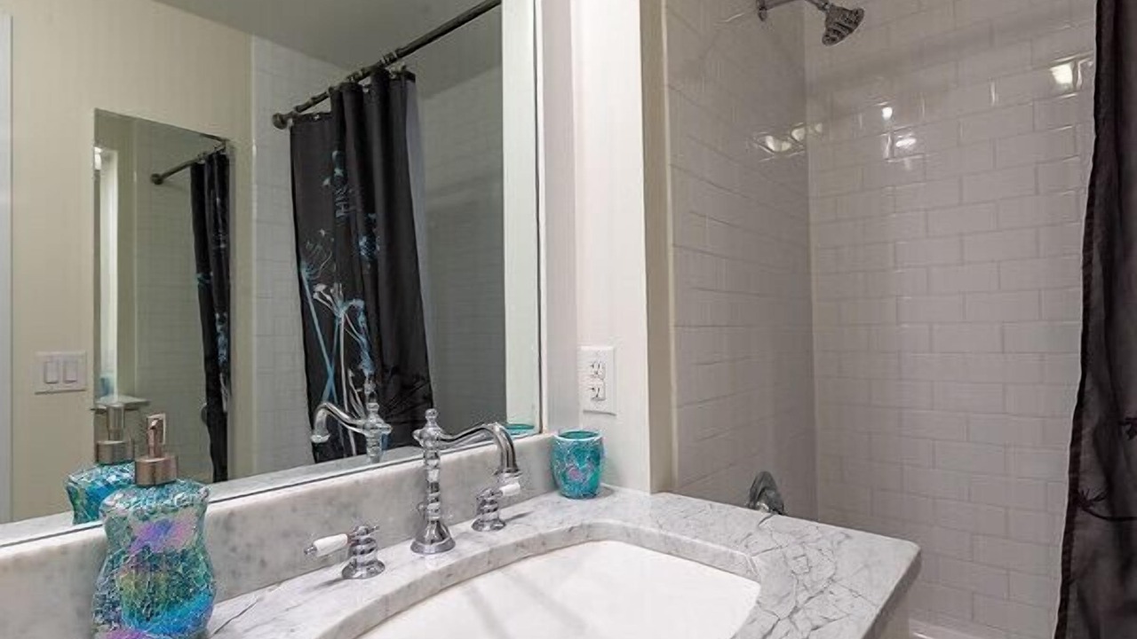 Photo of Bathroom in Edgewater