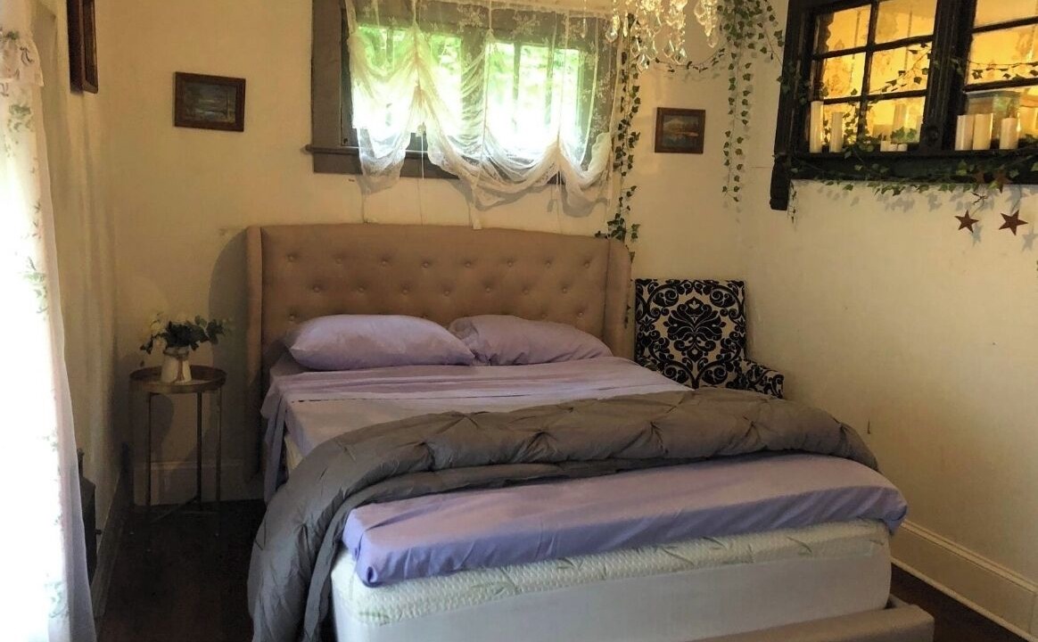 Photo of Bedroom in Derrick City