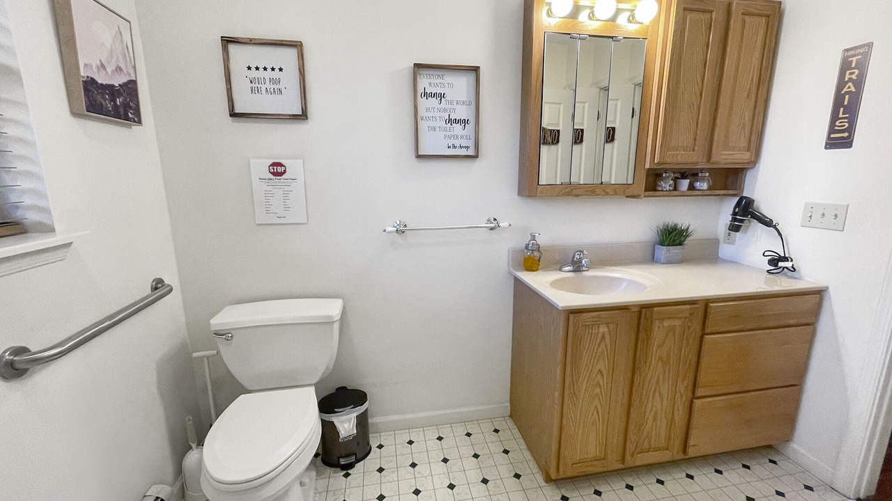 Photo of Bathroom in Tamiment