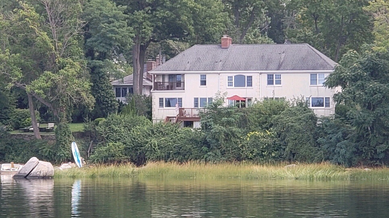 Photo of Outdoor in Centre Island