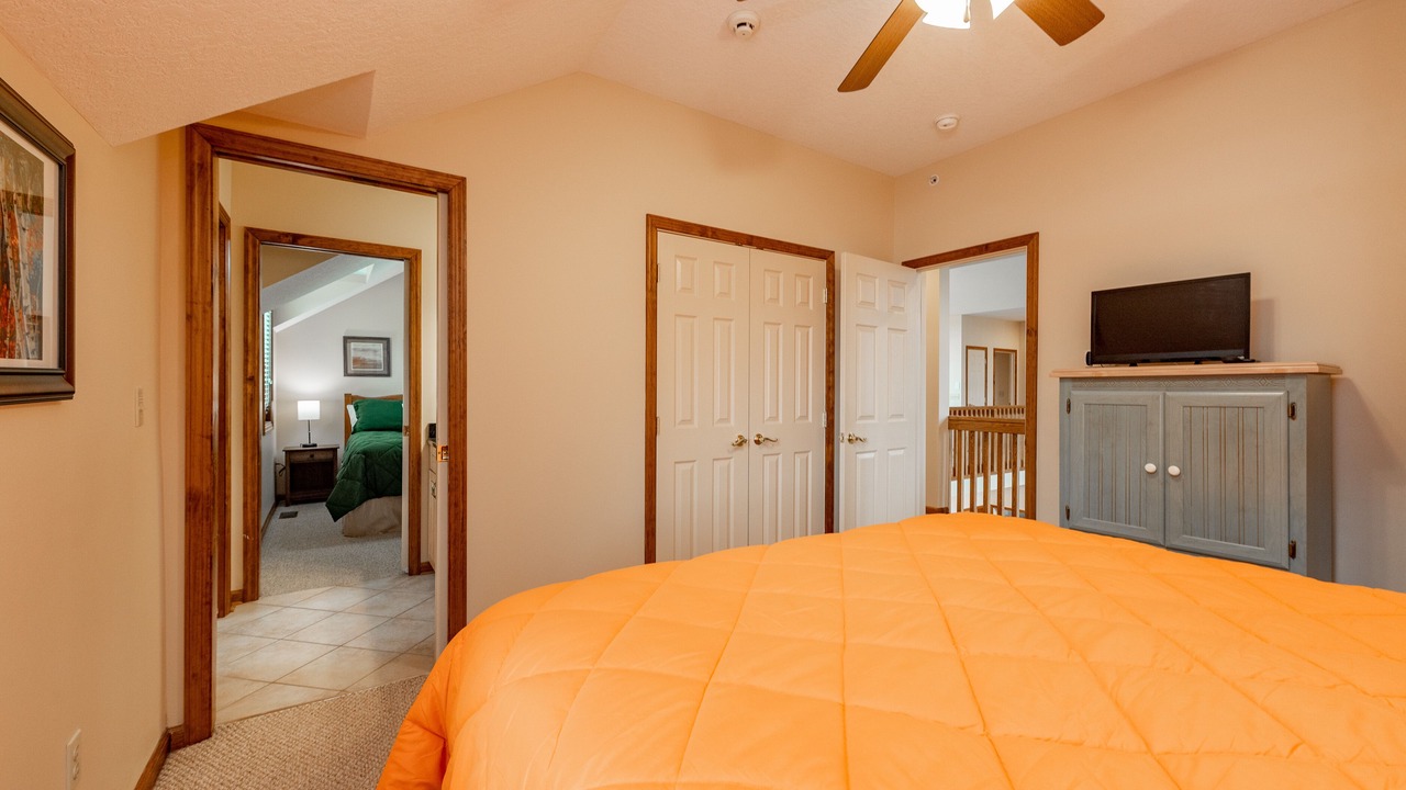 Photo of Bedroom in Waterfront Greens