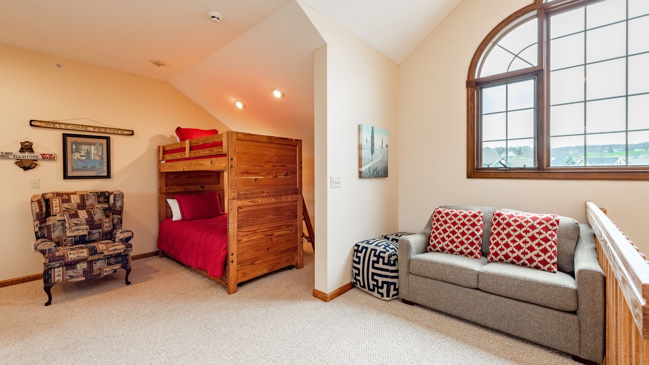 Photo of Bedroom in Waterfront Greens