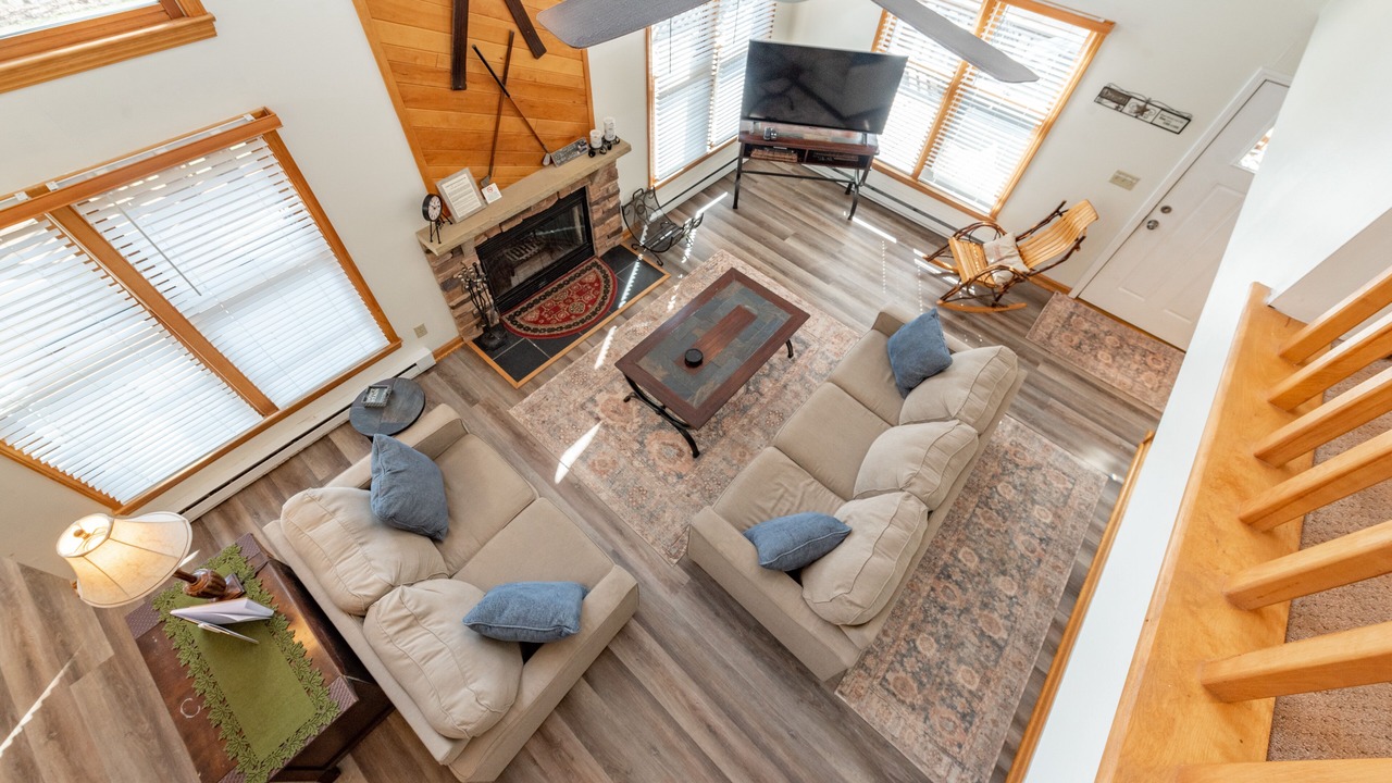 Photo of Livingroom in McHenry