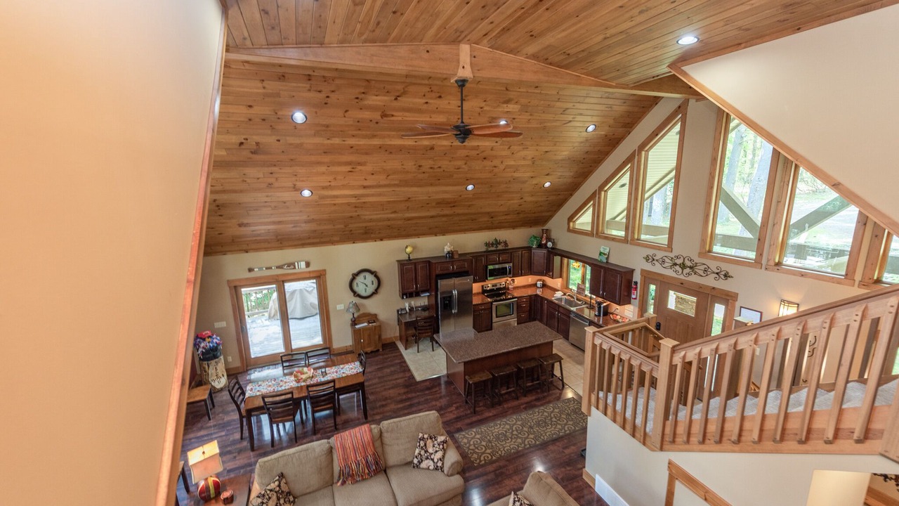 Photo of Livingroom in North Glade Hills