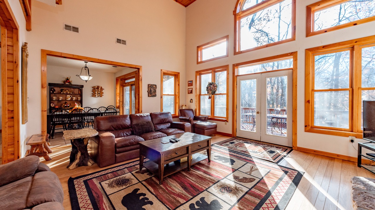 Photo of Livingroom in McHenry