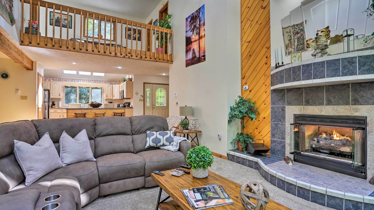Photo of Livingroom in Locust Lake Village
