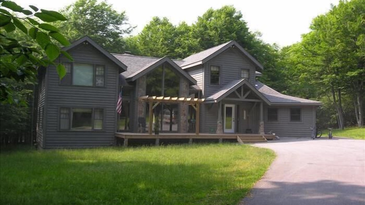 Photo of Outdoor in Old Timberline