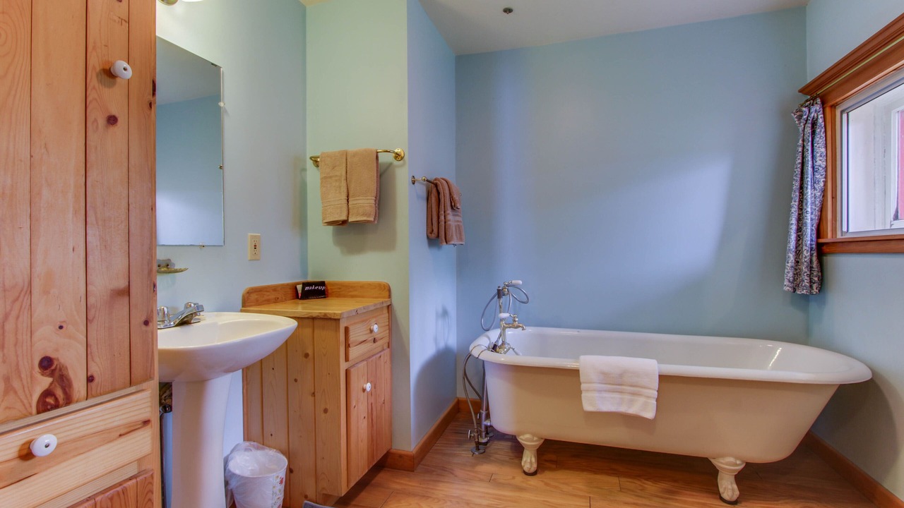 Photo of Bathroom in Sandpoint
