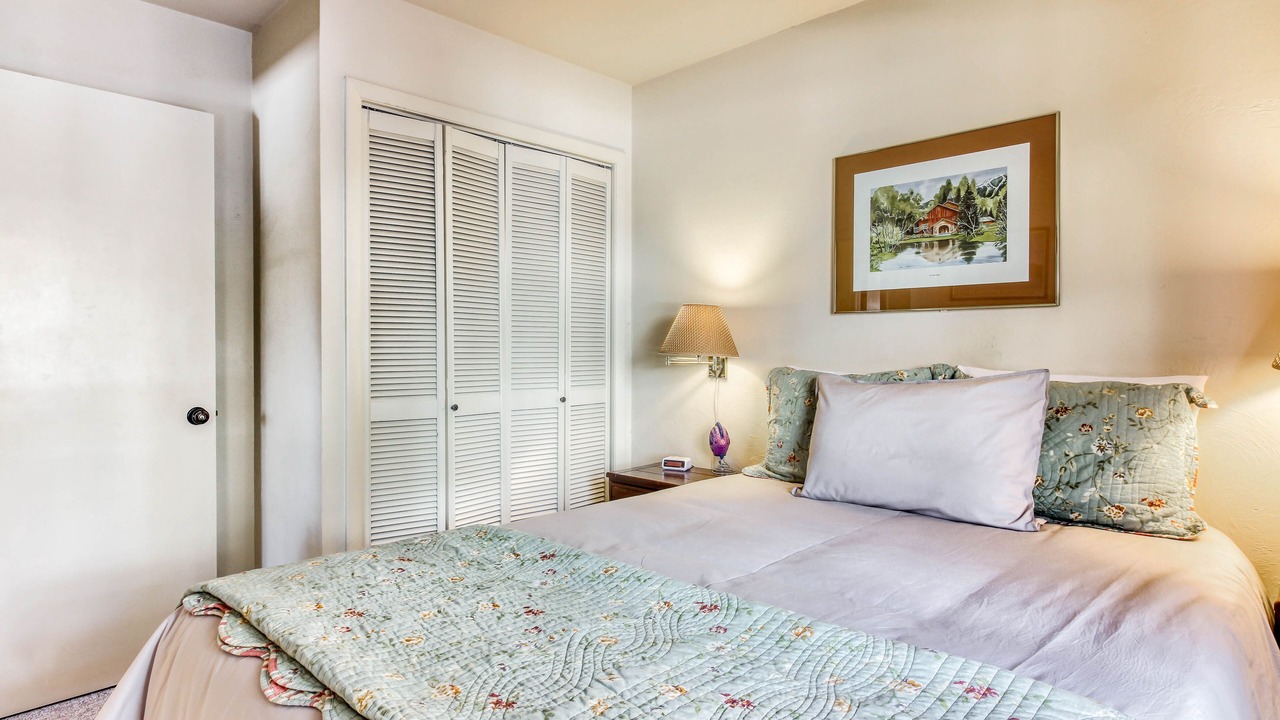 Photo of Bedroom in Warm Springs