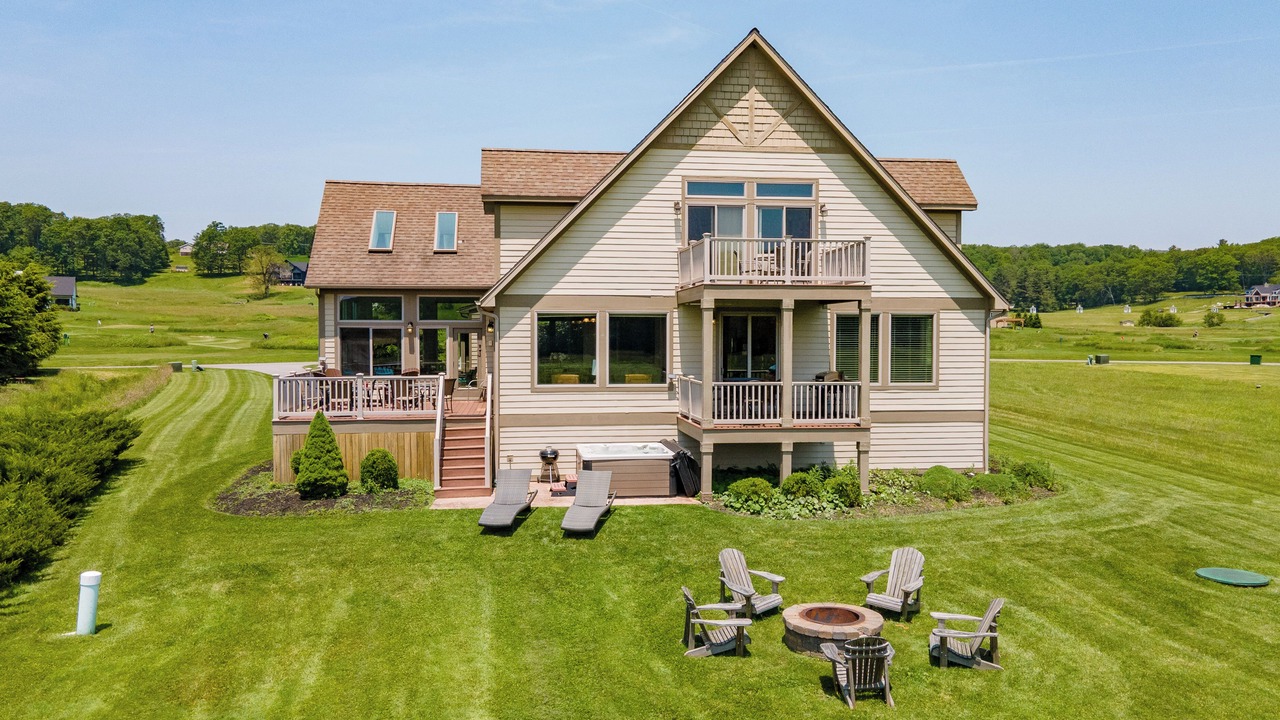 Photo of Outdoor in Waterfront Greens