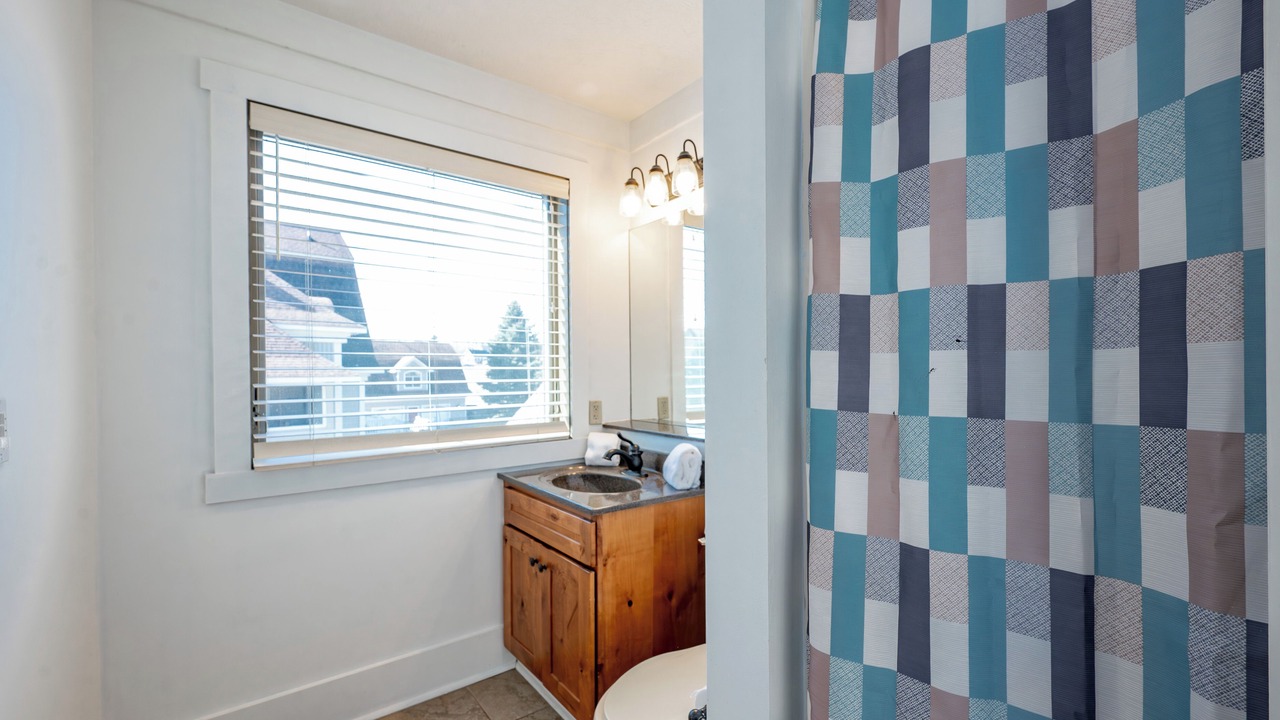 Photo of Bathroom in Waterfront Greens